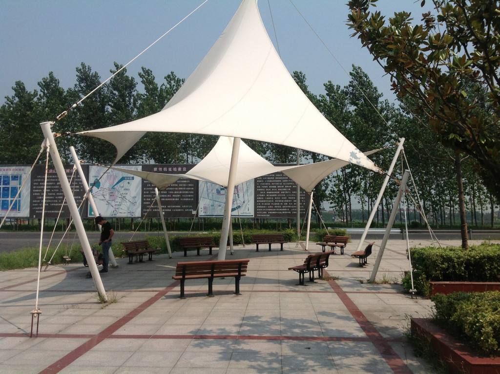 制作張拉膜車棚的材料都有哪些？