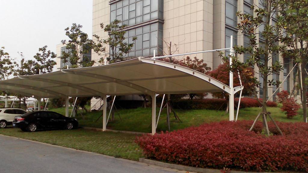 膜結(jié)構(gòu)停車棚有什么優(yōu)勢(shì)？