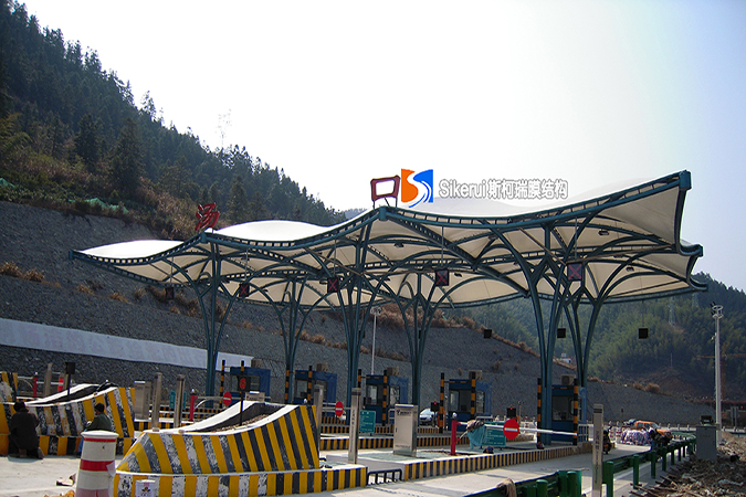 張拉膜結(jié)構(gòu)成為經(jīng)典的原因