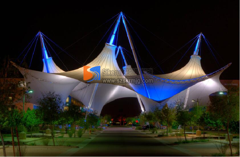 ?膜結(jié)構(gòu)&張拉膜的優(yōu)點！